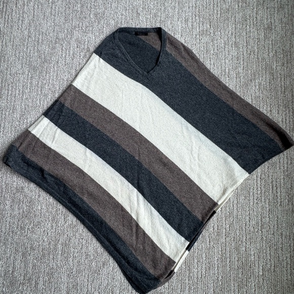 Cashmere poncho - Picture 1 of 4